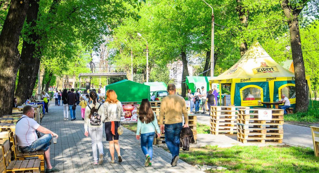 В окупованому Донецьку вирубують паркову зону під військово-патріотичний комплекс, - соцмережі