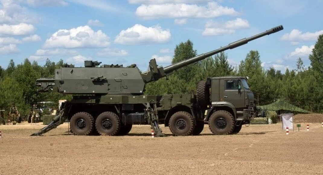 Очевидці показали, як з Росії транспортують військову техніку в ОРДЛО: відео