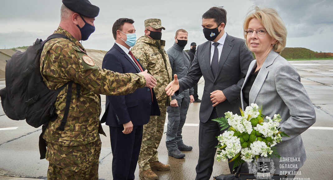 На Донеччину прибув Разумков і спікер Латвійського Сейму (фото)