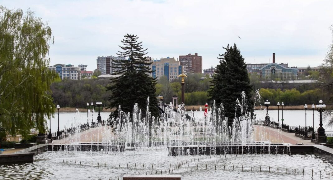 В окупованому Донецьку запрацювали міські фонтани