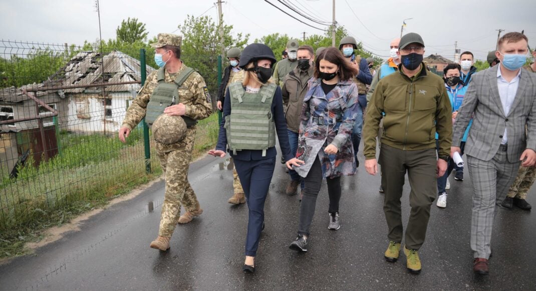 Луганщину відвідала естонська делегація: чим допоможуть області (фото)