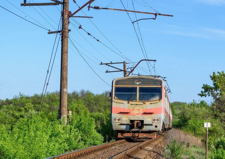 В ОРДО распродают имущество Донецкой железной дороги: фото оставшихся устаревших поездов