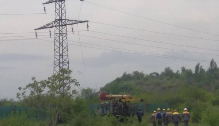 На Донеччині енергетики відновили електропостачання двох прифронтових селищ
