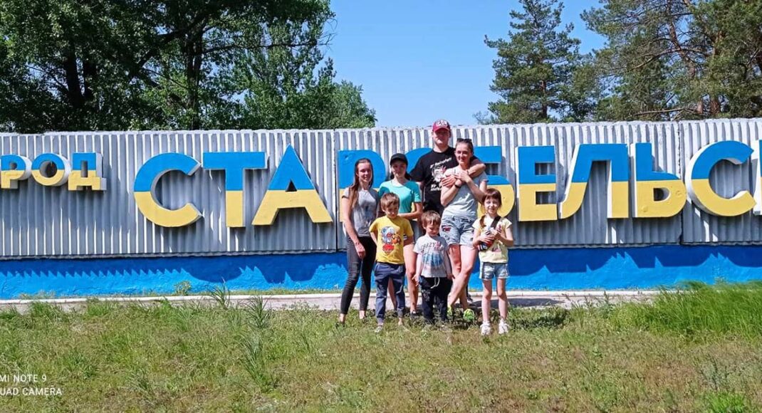 Байкеры Старобельска обновили стелу на въезде в город (фото)