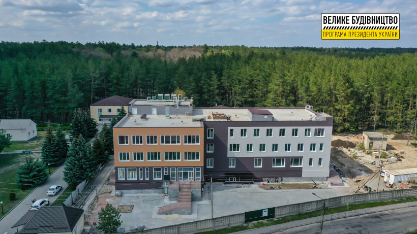 У Святогірську завершують будівництво корпусу відділення реабілітаційної медицини для військових ООС (фото)