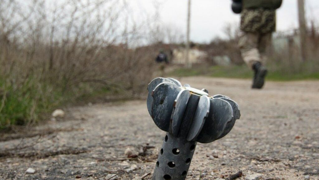 Около трети украинцев выступают против амнистии военных преступников на Донбассе