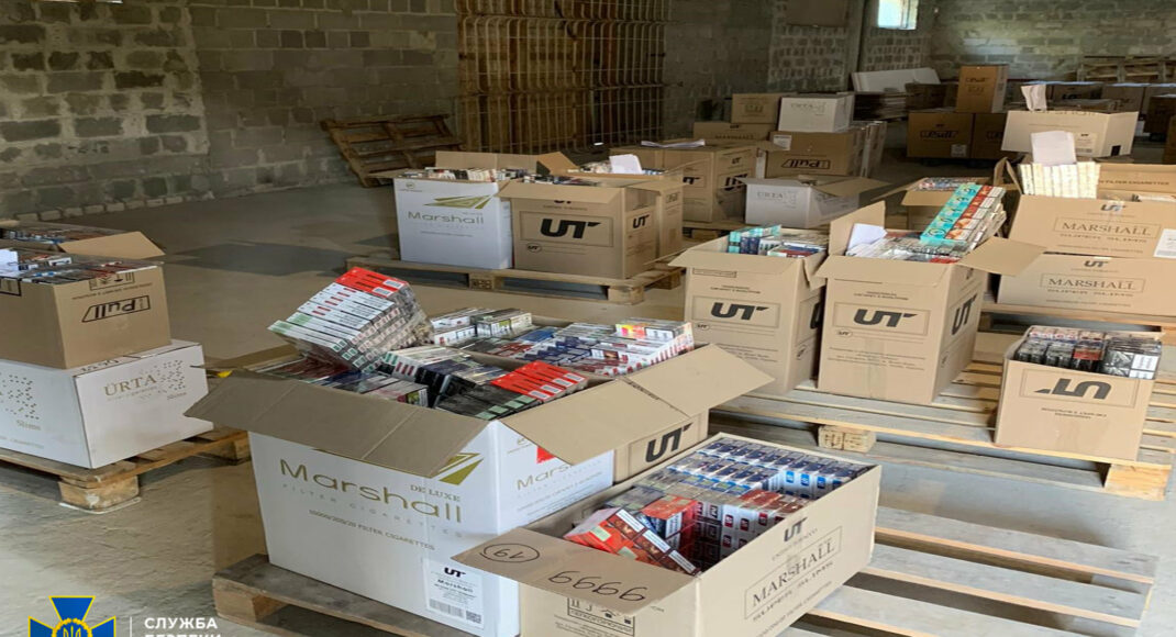 У Маріуполі виявили склад контрафактних сигарет на 8 млн гривень
