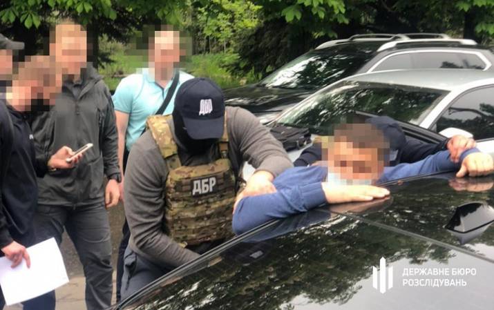 Суддю Донецького окружного адмінсуду, якого затримали на хабарі, заарештували і відсторонили від посади