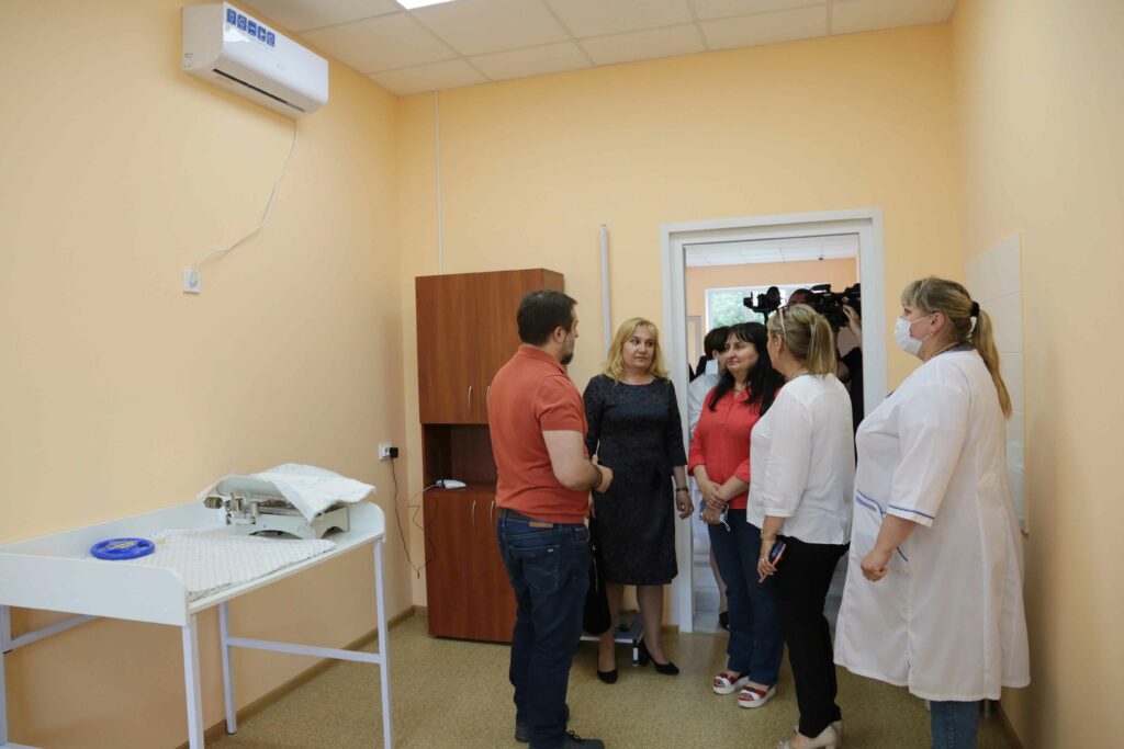 На Луганщине открыли еще две амбулатории в прифронтовых селах 