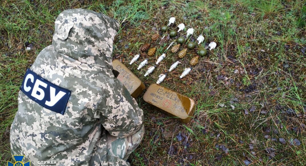 На Луганщині СБУ знайшла три схованки НЗФ з боєприпасами