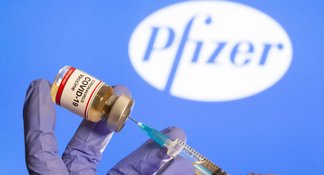 В Мариуполе начали прививать от COVID-19 вакциной Pfizer: видео
