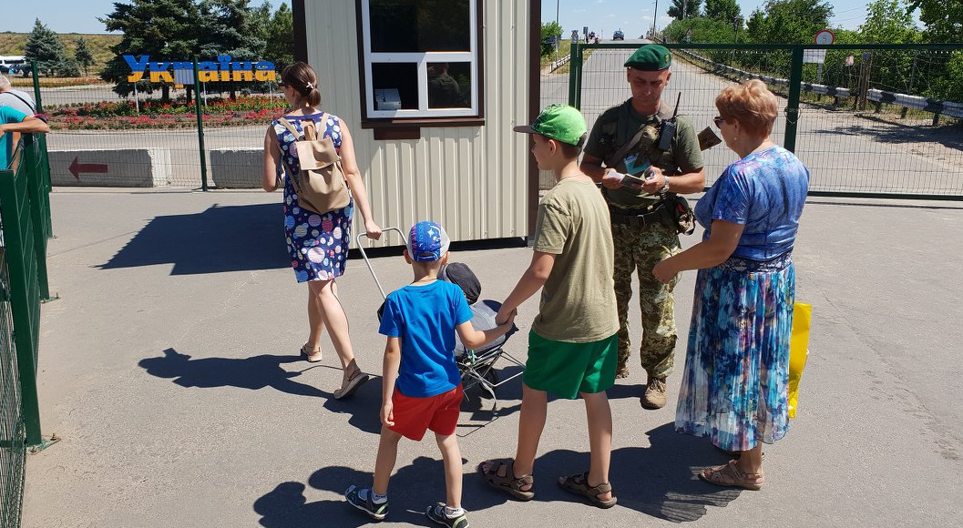 Жителі окупованого Донецька хочуть вивезти дітей з ОРДО для кращого майбутнього