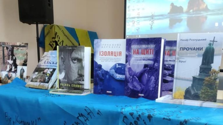 "Люди не понимают, какие вещи происходят в плену": писательница о жестоких пыточных "ЛДНР"