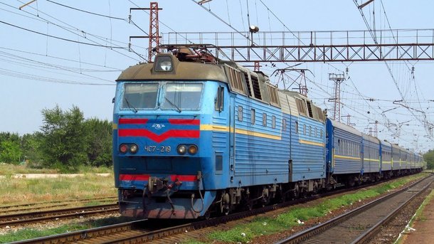20 августа Укрзализныця продлит поезд Киев-Харьков до Константиновки, а 25-го до Лисичанска