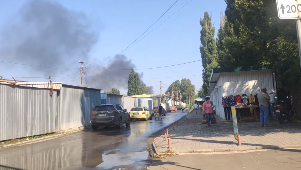 В прифронтовой Авдеевке показали фото и видео обстрела города