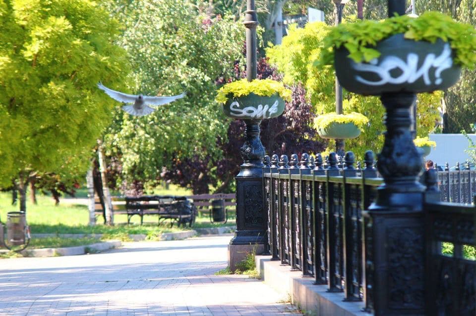 Жители ОРДО показали в соцсетях фотографии приходящей в упадок городской набережной Донецка