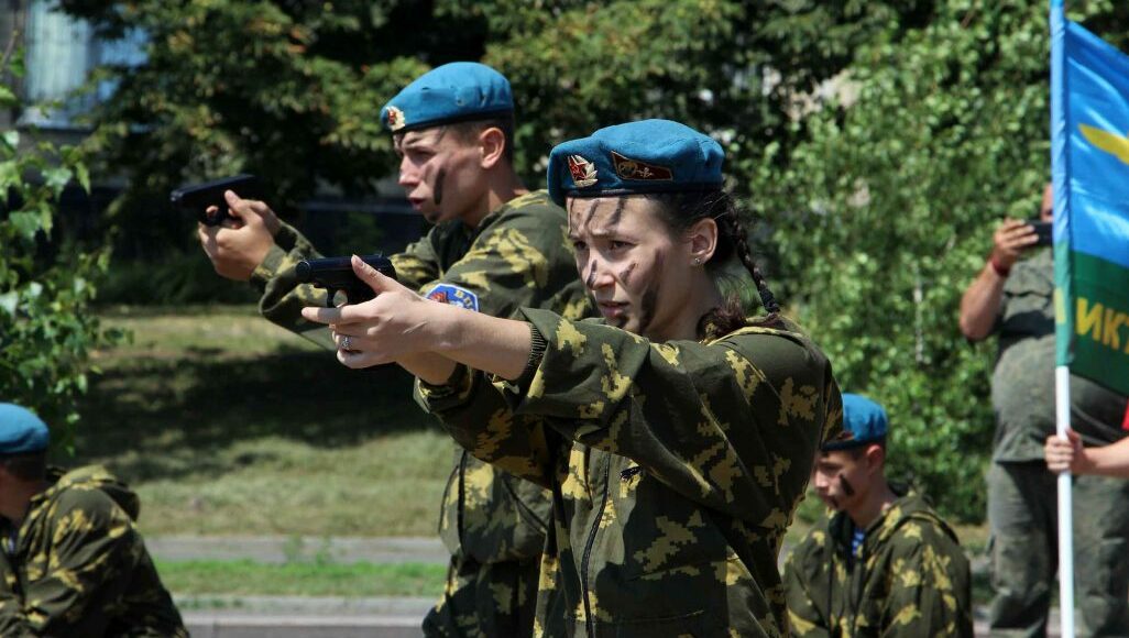 На захопленій Луганщині окупанти примушують віддавати 6-річних дітей в "кадети", - Генштаб