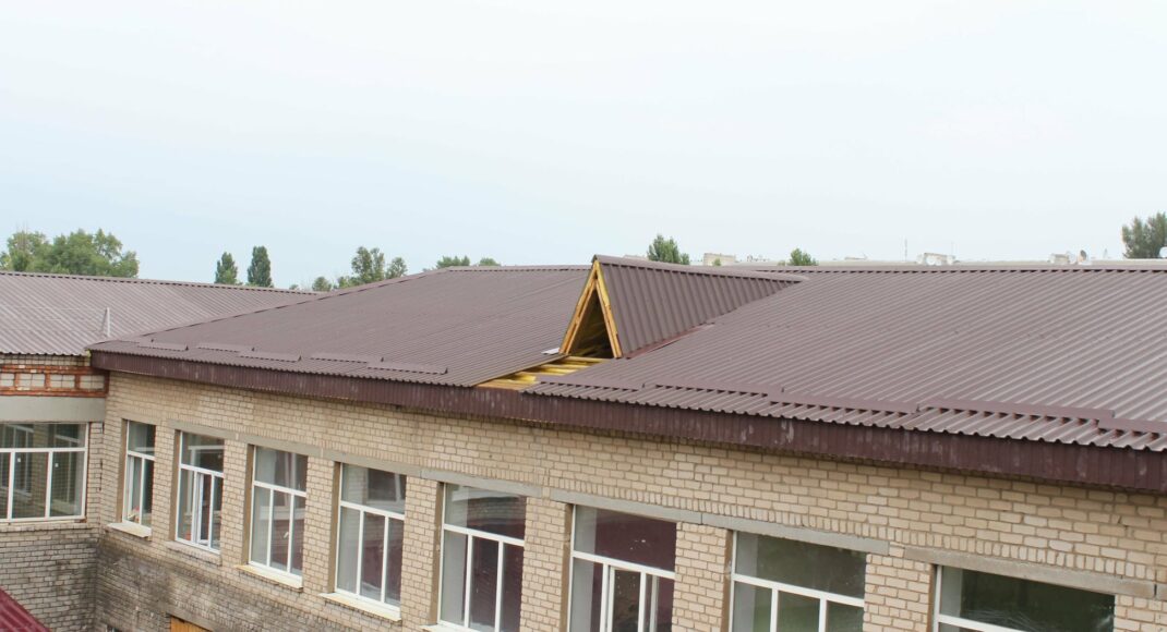 Ремонт школи в Станиці Луганській повинні прискорити (фото)