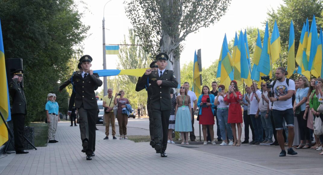 У Сєвєродонецьку спільно з делегацією зі Львова підняли прапор України