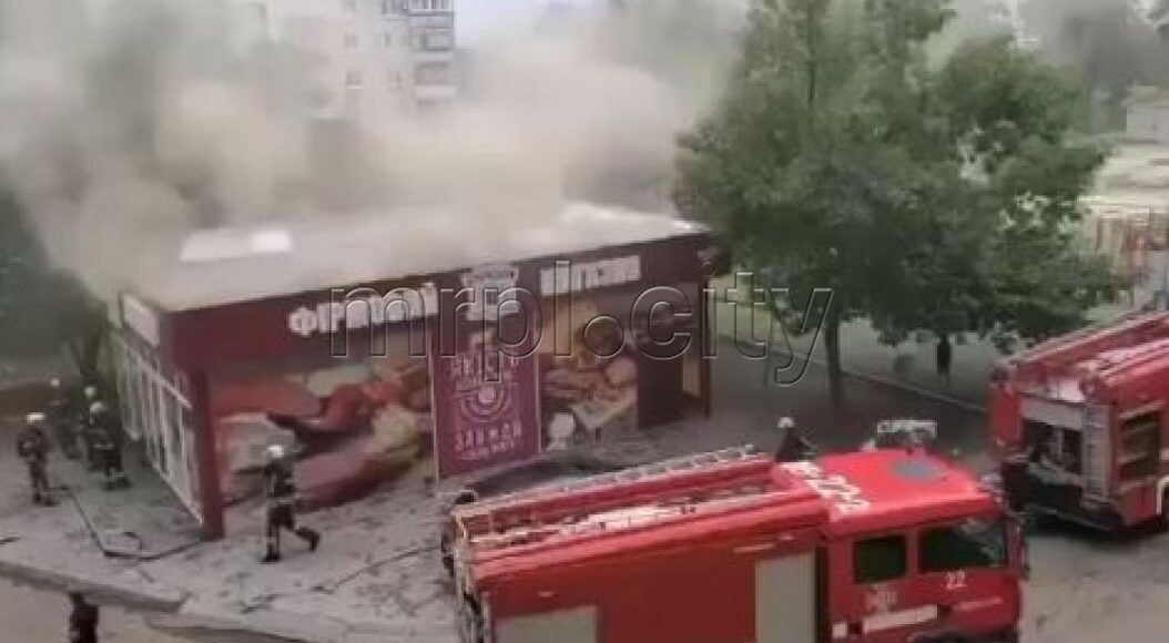 В Мариуполе горел колбасный магазин