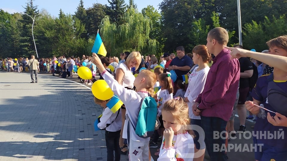 У Краматорську підняли найбільший прапор України в Донецькій області (фото)
