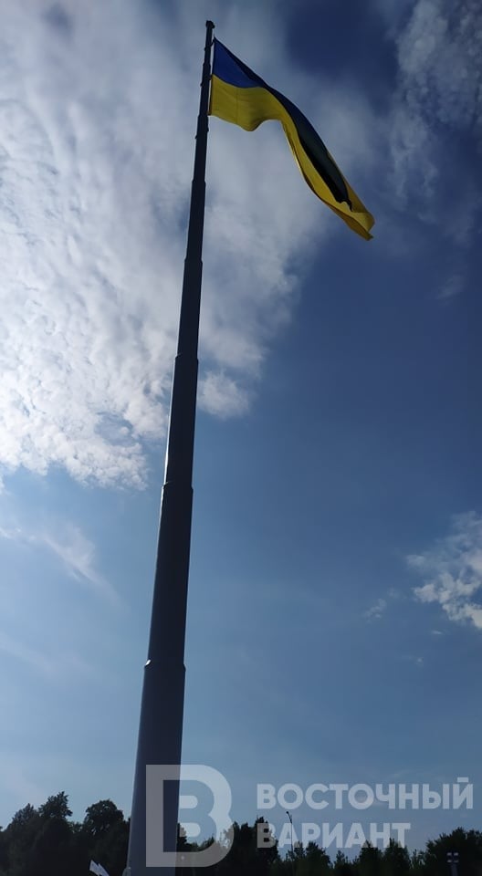 поднятие флага в Краматорске