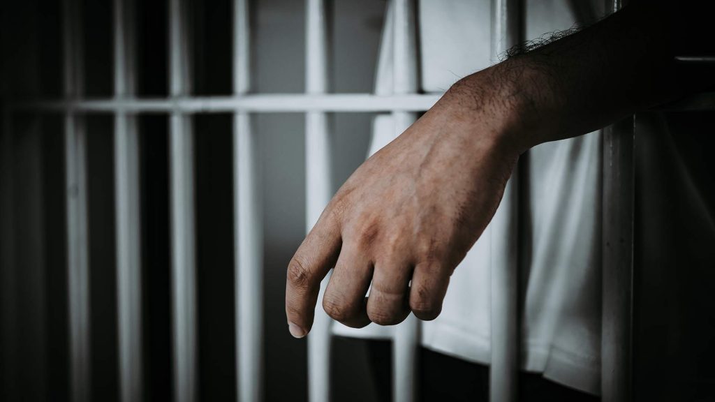 У Маріуполі чоловікові загрожує термін до 12 років ув'язнення за зґвалтування неповнолітньої
