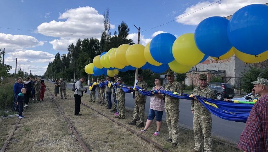 Над аеропортом окупованого Донецька пролетів прапор України (відео)