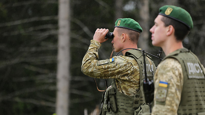 Арестович заявил, что военная опасность у границ Украины усиливается