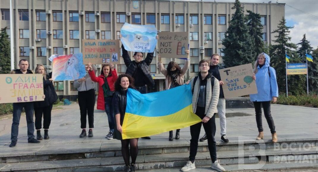 В Славянске проходит климатический марш