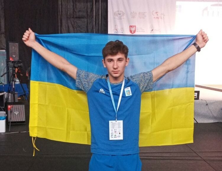 Спортсмен з Волновахи увійшов до топ - 5 найсильніших важкоатлетів Європи у своїй категорії