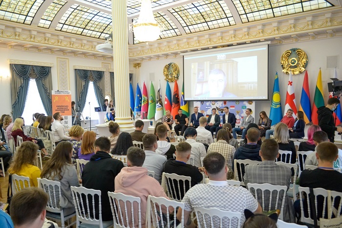 Мариупольский Молодежный совет принял участие во всеукраинском форуме