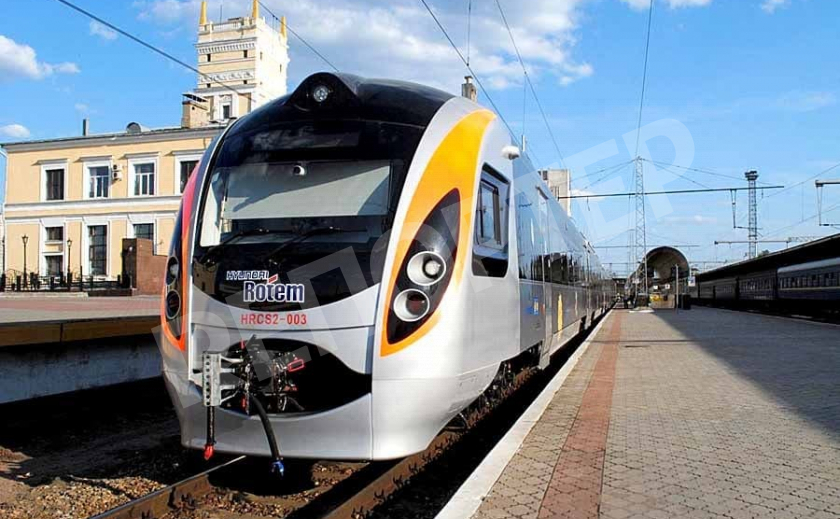У 2022-му році з Бахмута відправлятиметься вже два пасажирські поїзди: на Дніпро, Харків і Львів