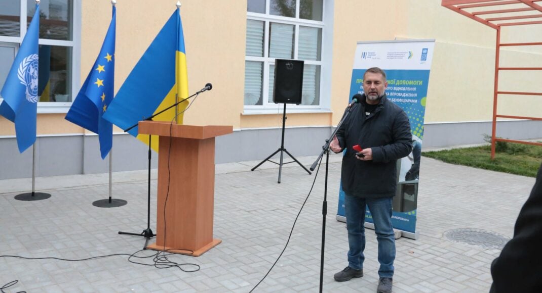 На Луганщині відремонтували ДЮСШ за підтримки Європейського інвестиційного банку (фото)