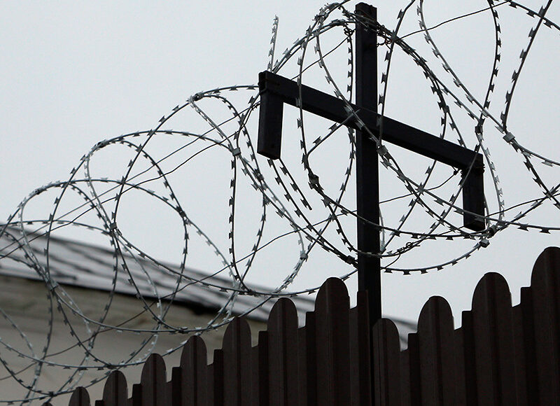 Жителя окупованої Луганщини засуджено "судом лнр" на 10 років за "шпигунство"