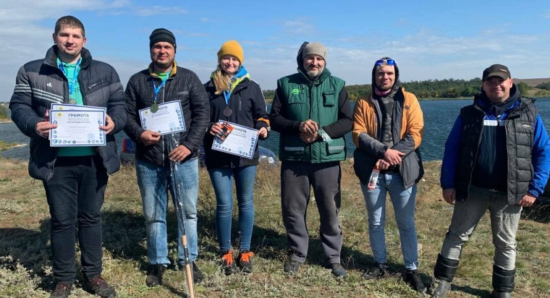 На Донетчине провели чемпионат Мариуполя по спортивной рыбалке среди спортсменов с недостатками слуха (фото)