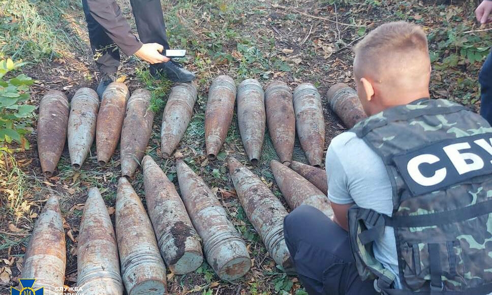 На Луганщині знайшли два великих схрони з боєприпасами окупантів (фото)