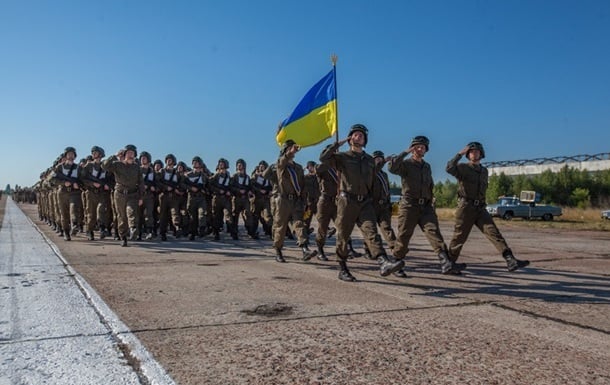 В Северодонецке провели репетицию военного парада (видео)