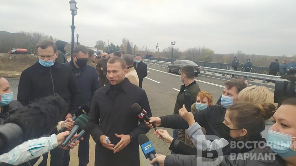 В Славянске официально открыли движение по мосту через реку Казённый Торец