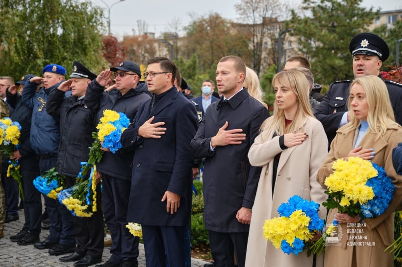 Голова ДонОДА вручив нагороди військовим на честь Дня захисника і захисниць України (фото)