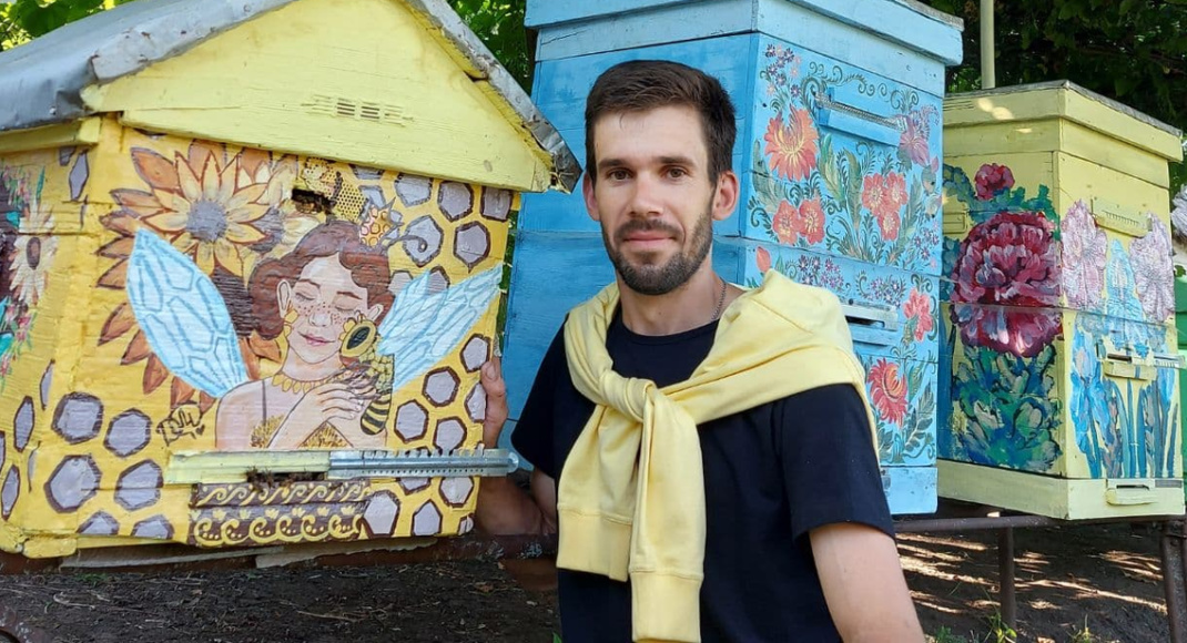 Пасіка з віковою історією та екотуризм: як сім'я бджолярів розвиває медовий бізнес на Луганщині