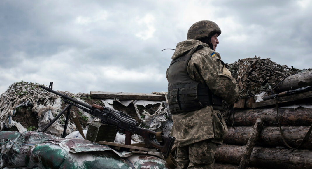 Доба в ООС: три обстріли, поранено одного українського захисника