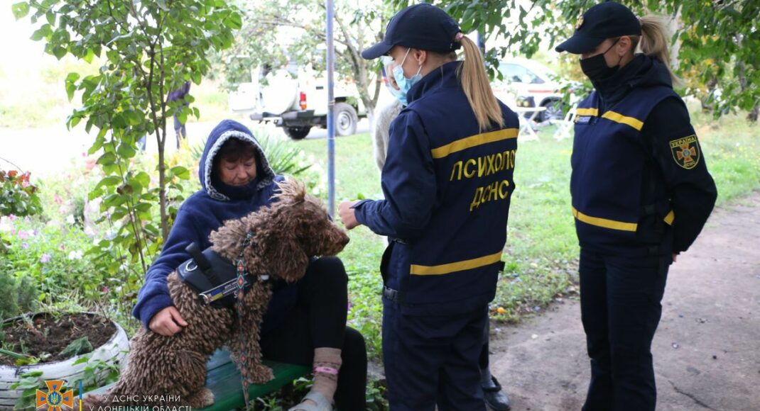 Рятувальники ДСНС на Донеччині привезли ліки для мешканців прифронтового села та надавали медичну допомогу