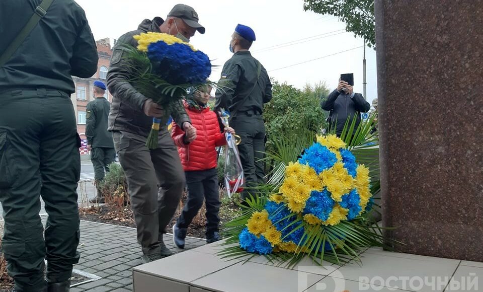 У Сєвєродонецьку вшанували пам'ять українських захисників (фото)