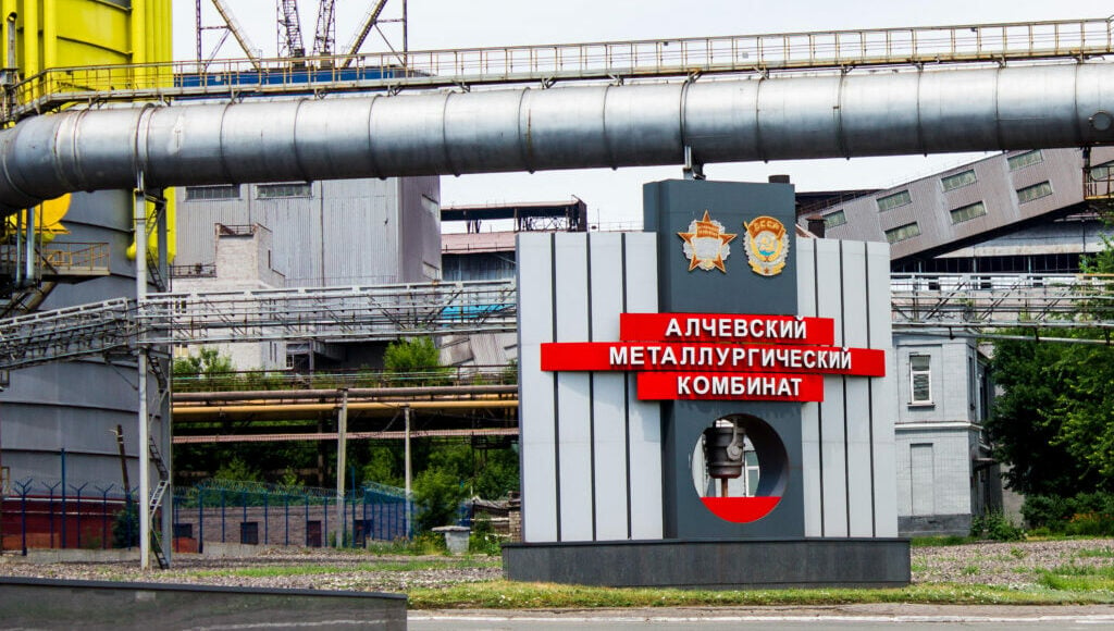 В Алчевске оккупанты заставляют людей голосовать, а в городе почти не осталось мужчин, — Гайдай