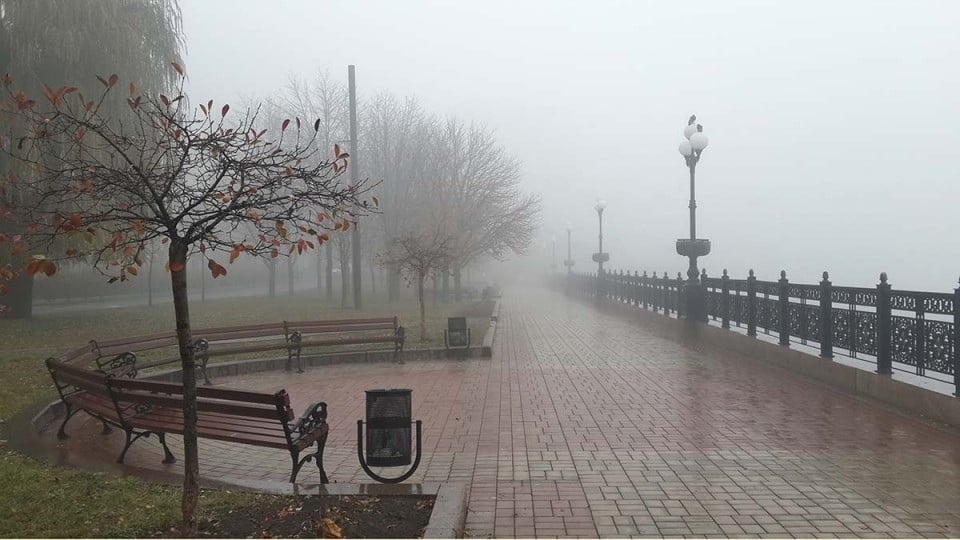 В оккупированном Донецке из-за тумана увеличилось количество ДТП (фото)