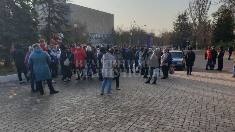 У Маріуполі працівники меткомбінату ім. Ілліча вийшли на акцію протесту