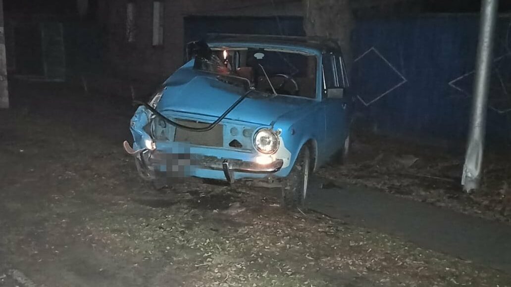 У Кремінній через водія автомобіля без світла залишилося близько 70 абонентів