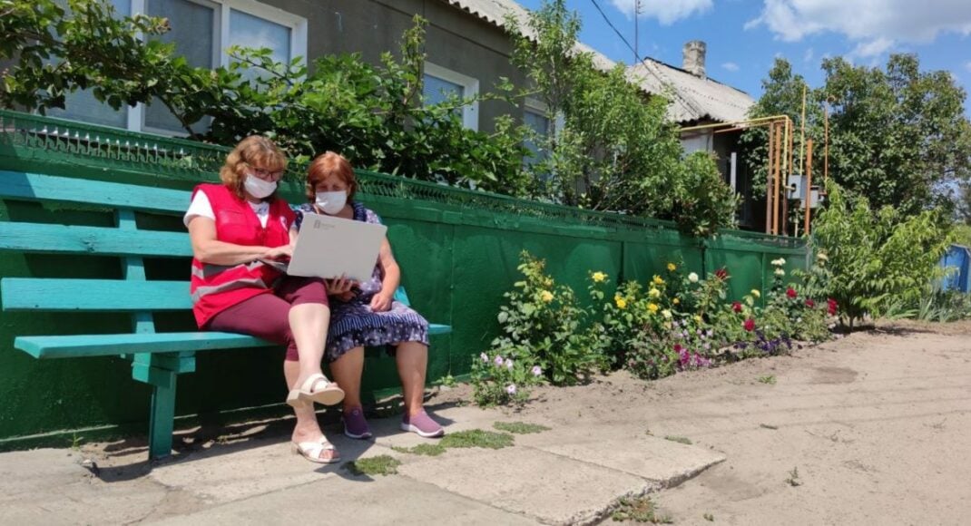 В прифронтовом селе на Луганщине действует клуб активного долголетия (видео)