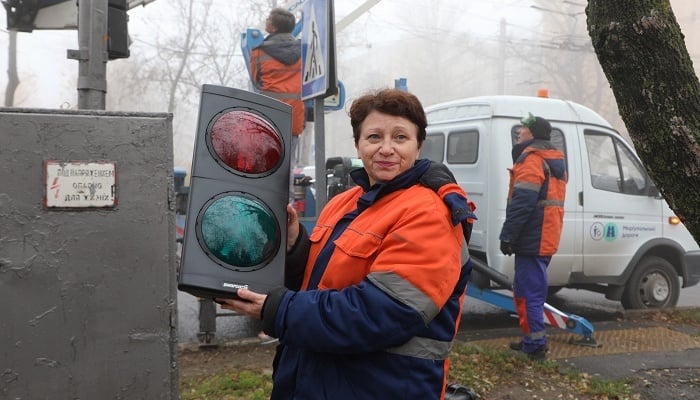 В Мариуполе устанавливают современные LED-светофоры